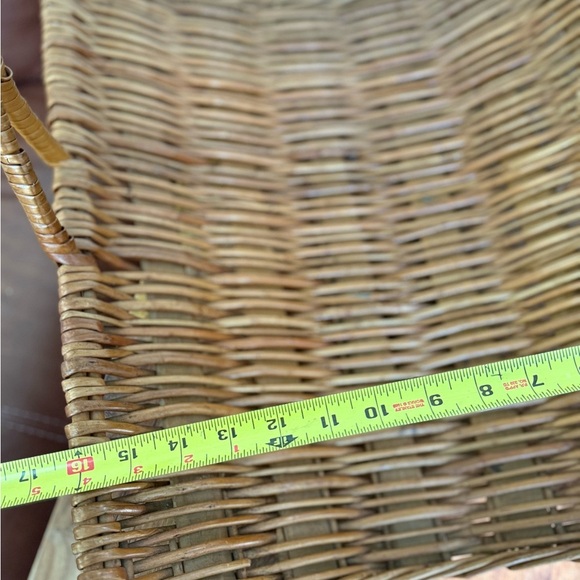 Vintage Made in Madeira Portugal Wicker gathering or Log Basket - Picture 9 of 14